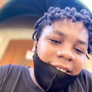 Meet your Posher, Milas